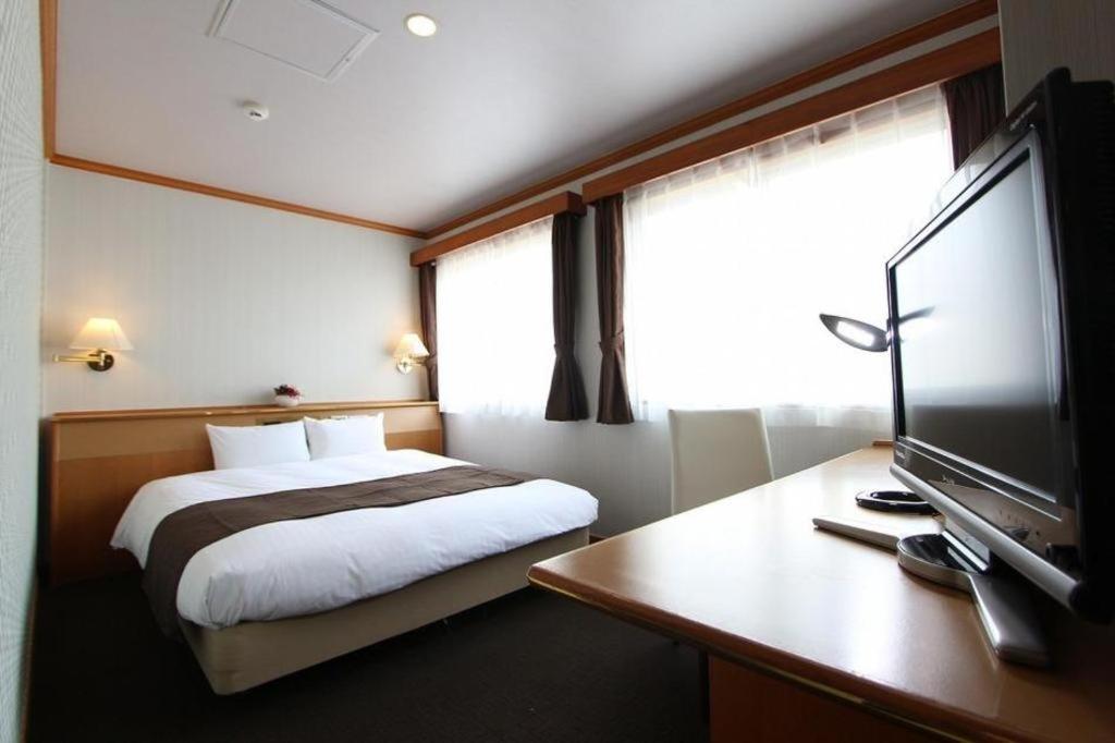 Hotel Livemax Budget Naha Tomarikou Exterior photo