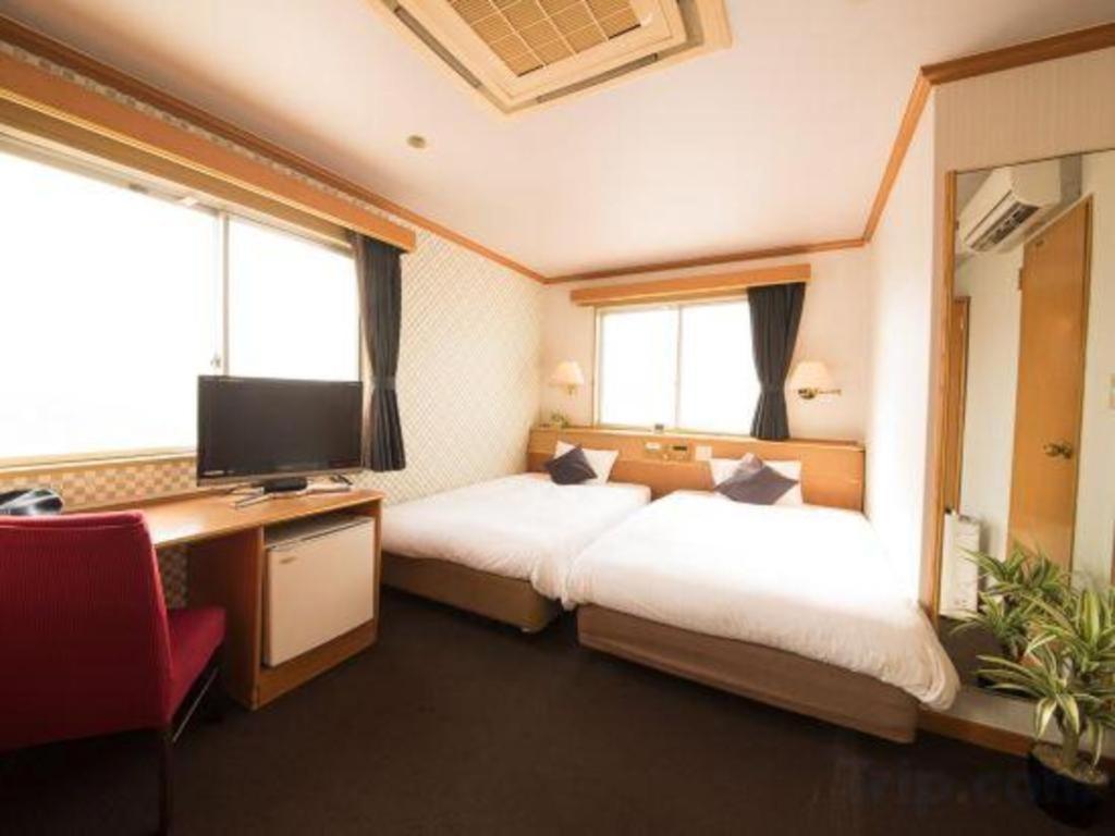 Hotel Livemax Budget Naha Tomarikou Exterior photo